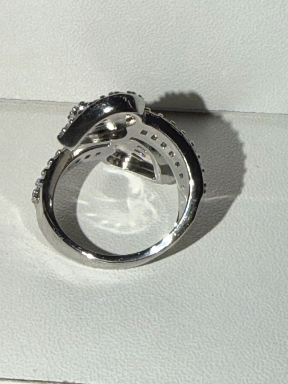 Diamond ring - Picture 3 of 5